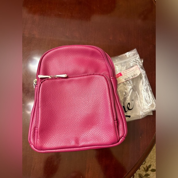 thirty-one Handbags - Thirty-One Festival Backpack; New in Package